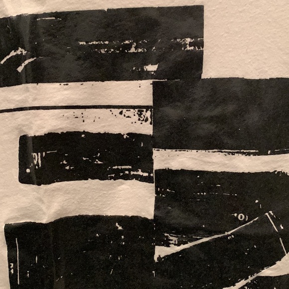 T-shirt - Picture 2 of 3